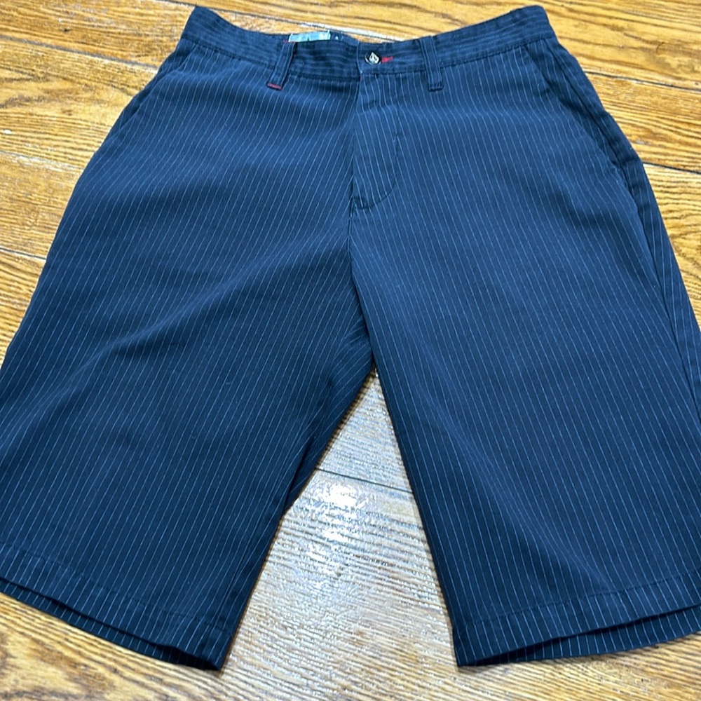 Volcom Stone Corpo Class Collection black/gray stripe shorts. Size 29.